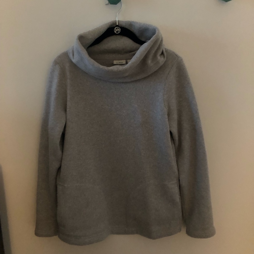 ll bean sweater with pockets